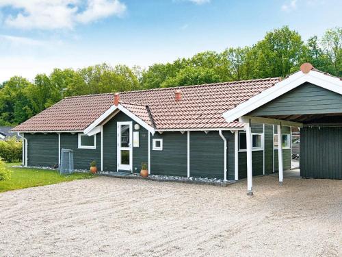 8 person holiday home in Juelsminde-By Traum