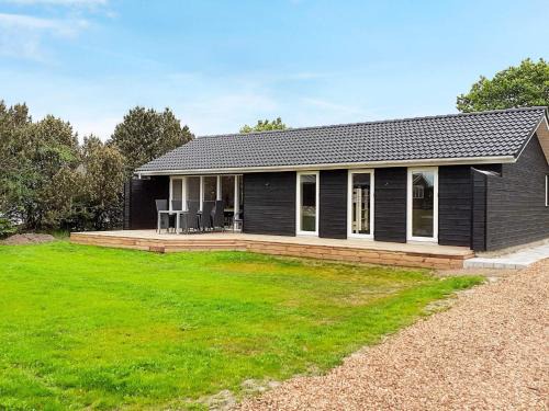 8 person holiday home in Hadsund-By Traum