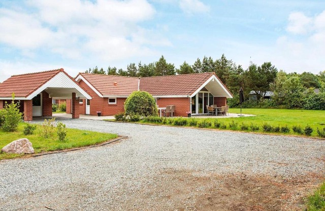 8 person holiday home in Oksbøl-By Traum