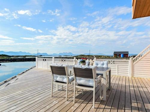 8 person holiday home in Sandøy