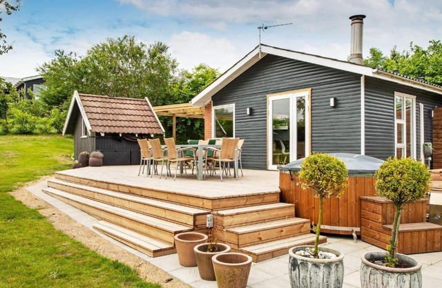 8 person holiday home in Struer-By Traum