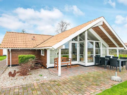 8 person holiday home in Sydals-By Traum