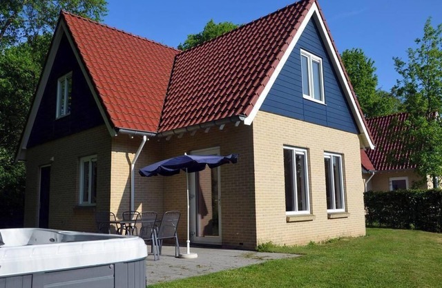 8-Person Wellness Villa