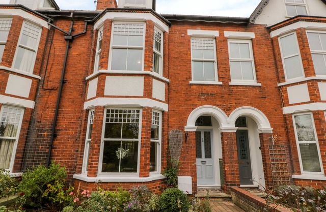 8 WILTON ROAD, admite mascotas, con un jardín en Hornsea, Ref 984696