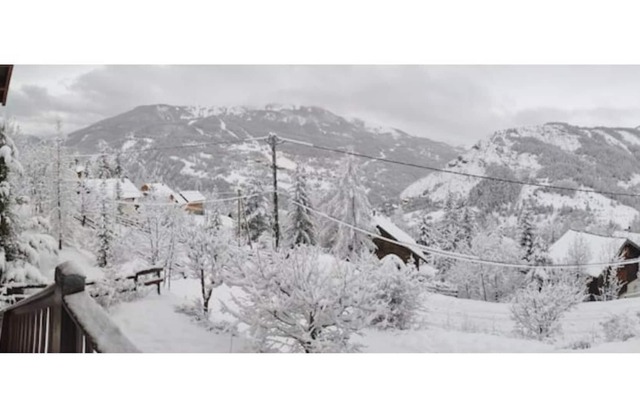 810 Larches