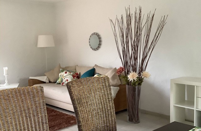 84sqm large, bright apartment with balcony, 3 minutes from the beach