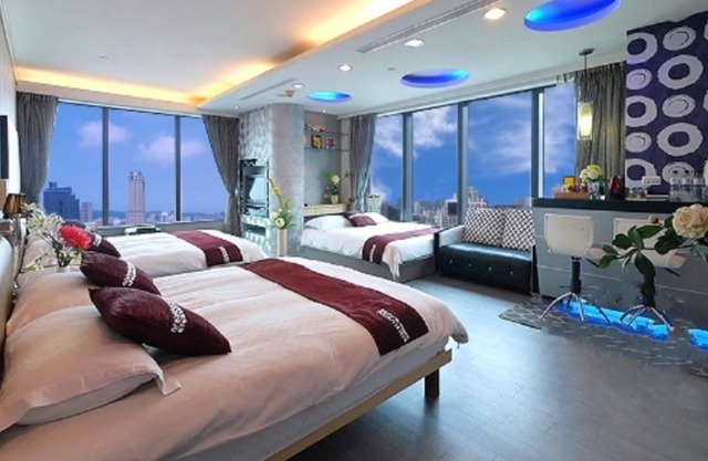 85 Cape Suites