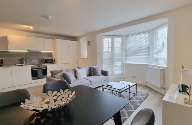 88 Kew Bridge Court - 2 bedroom apartment