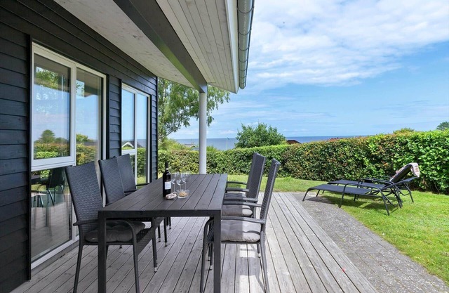 8905 Allingåbro - Rødkløvervej 1