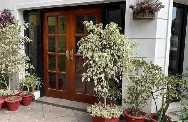 8fold-Pinecrest By LaRiSa, Bhimtal