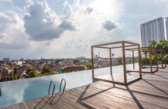 8rooms@ Grand Kamala Lagoon