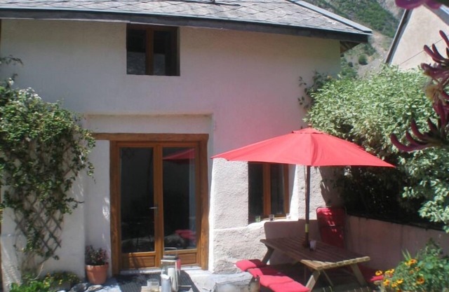 Casa de 9 habitaciones en el hermoso pueblo alpino, ideal para practicar senderismo / ciclismo / grupos