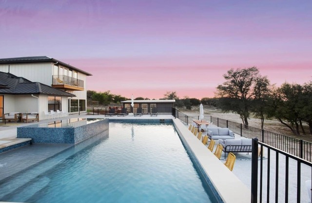 9 Bedroom | Sleeps 30 | Pool | Hot Tub | 5 Acres