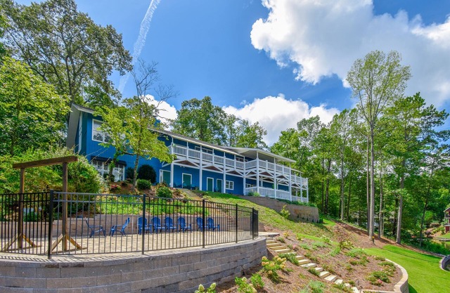9 br / 7 bath