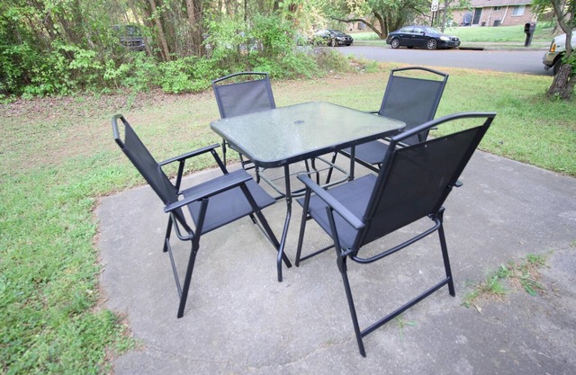 9 Mins From Downtown Free Parking Workspace