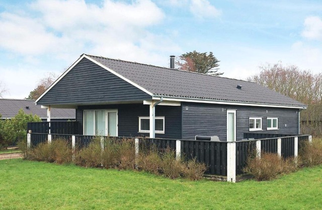 9 person holiday home in Humble-By Traum