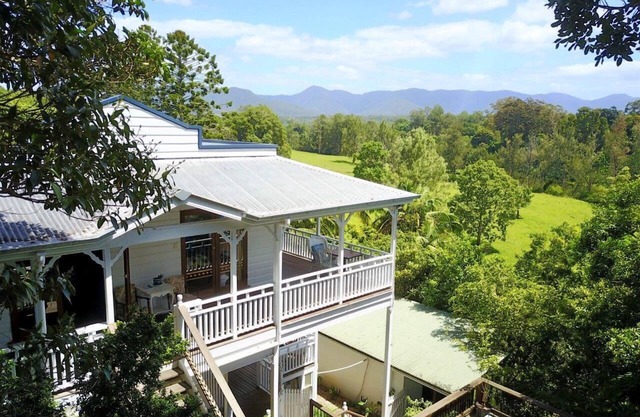 9 Room Guesthouse in the Middle of Bellingen With Amazing Views Yoga Room Sauna