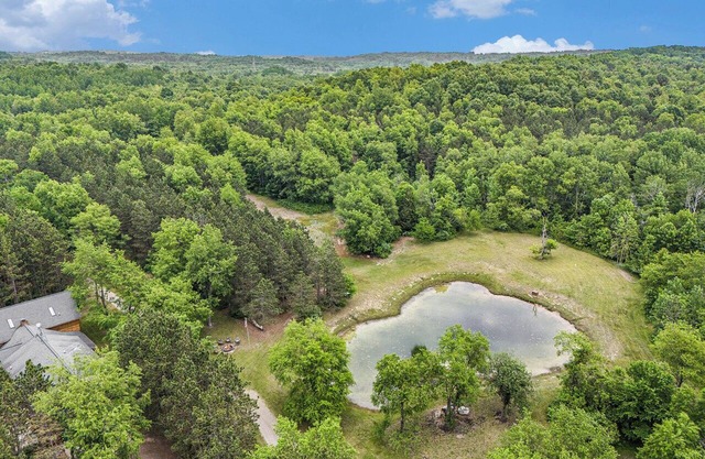 90 Acre Lodge w/ Pond | Foosball | Pool Table
