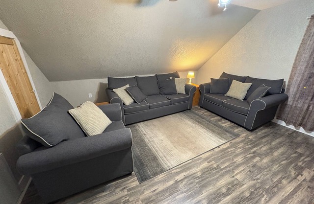 Hermoso apartamento DT en Market St, a pasos de Honeywell, tiendas, restaurantes.