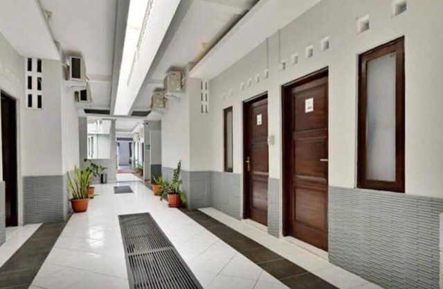 99 Guest House