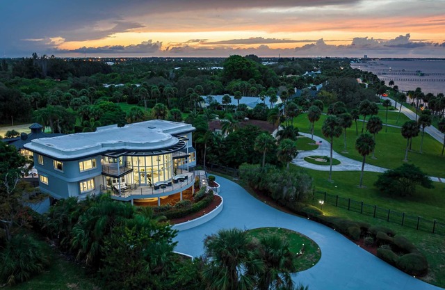 9K SF Waterfront Mansion/Pool