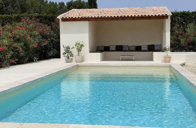 A 2 min de Saint-remy de Provence ! Loft à la Campagne Avec Piscine Privée