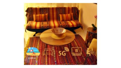 A 2 pas de la plage et des souks, Confort, Wifi haut débit,TV connectée, Netflix, Clim, Acte de mariage pour couple national