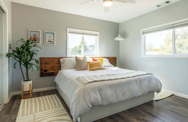 A 2bed 2bath modern coastal vibe made for your perfect Southern California stay!