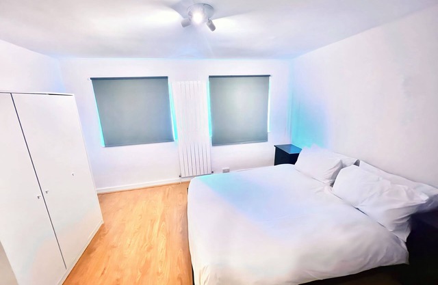 A 4-bed house, for families / groups seeking comfort. 45mins to central London.