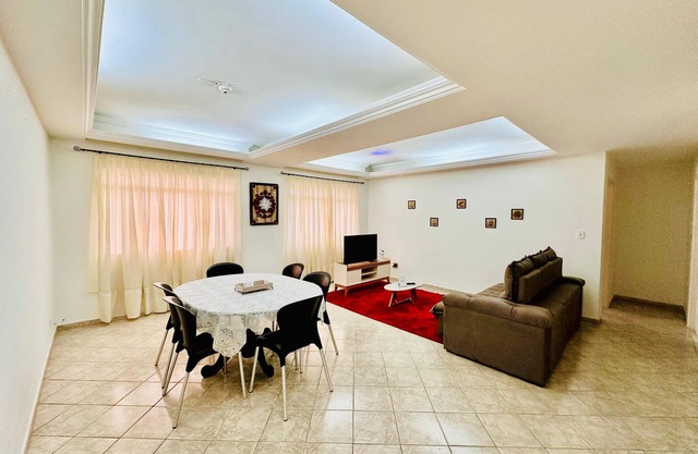 A 4 Minutos da Basílica! Apartamento Para Famílias