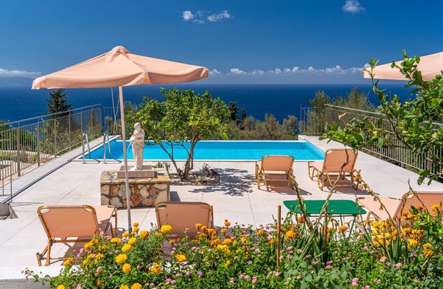 A Beautiful 3 Bedroom, 2 Bathroom Villa with Private Pool, Stunning Sea Views, Air Conditioning, Wif