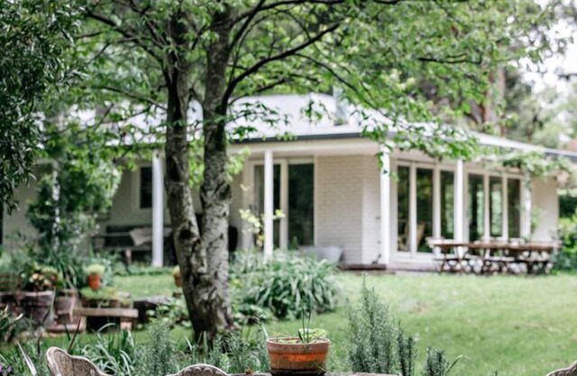 Hermosa casa grande y jardín en el corazón de Trentham