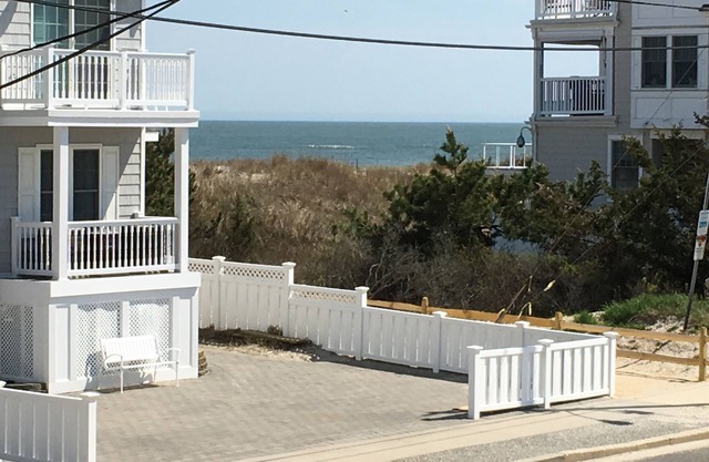 Una hermosa casa grande de 4 dormitorios con espectaculares vistas a la playa