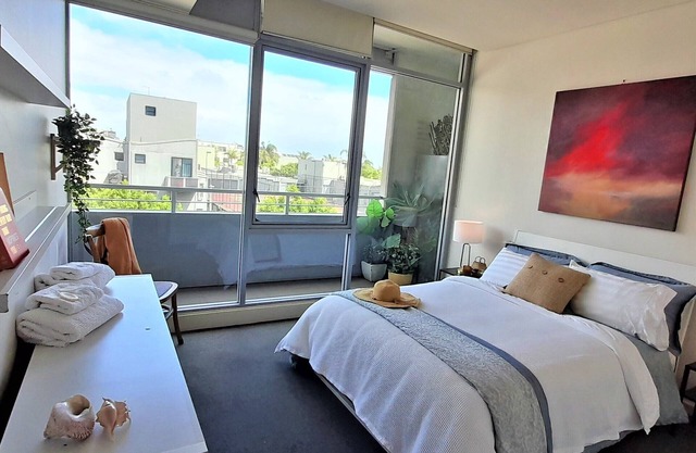 A beautiful, resort style apartment only mts to the beach in Port Melbourne!
