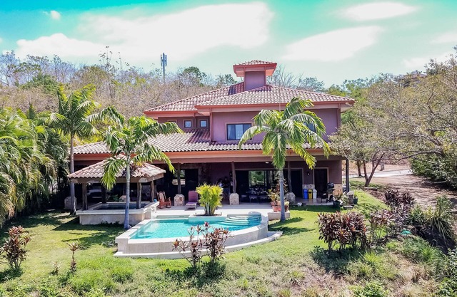 Una hermosa villa en Reserva Conchal en el campo de golf Robert Trent Jones Jnr