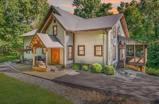 A Bourbon Connoisseur's dream is where you will find Rolling Fork Farm