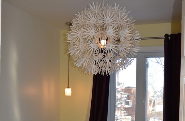 Un luminoso apartamento de 5 dormitorios, terraza, estacionamiento disponible, zona tranquila, metro cerca