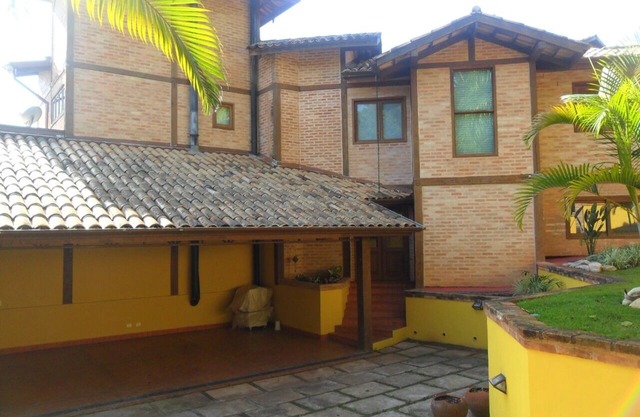 A Casa dos Seus Sonhos Existe, num Condomínio Fechado de Natureza Exuberante !!!