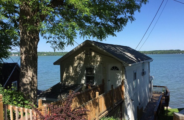 Una escapada lago Cayuga, perfecto para una pareja romántica o grande para la familia