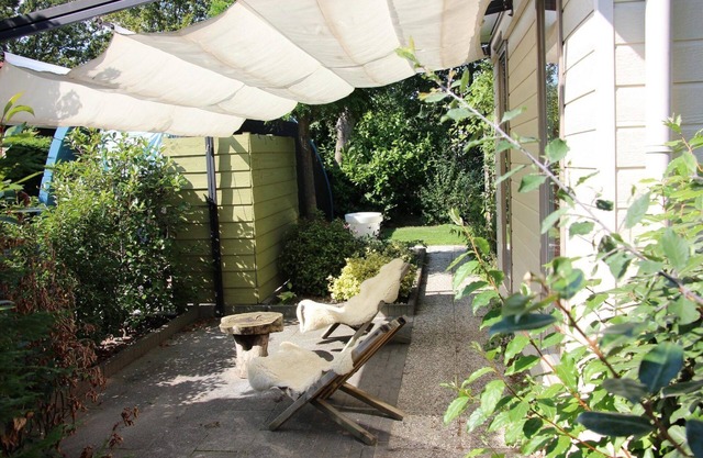Light and quiet chalet with nice terrace.