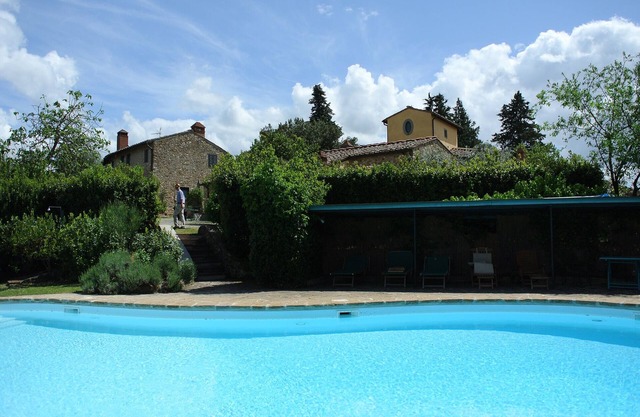 A Charming Country House in the Tuscan Chianti with pool and gardens