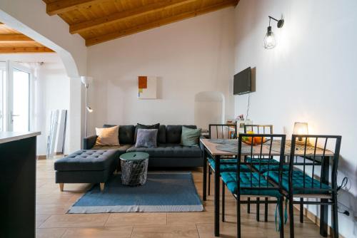 A Charming Village Retreat Casa Kaz