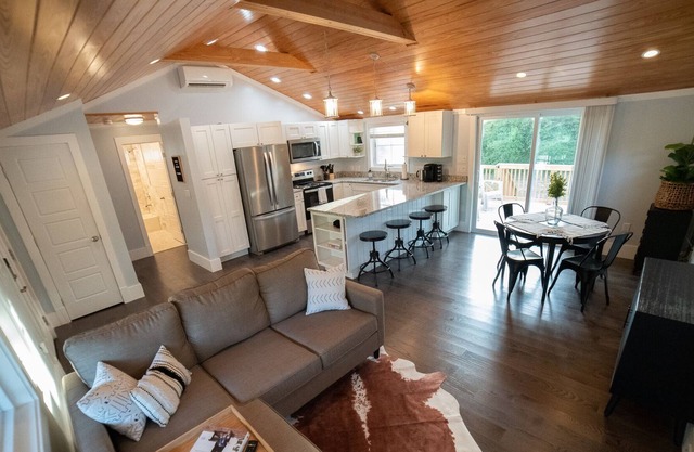 A Cheerful 2-bedroom cottage