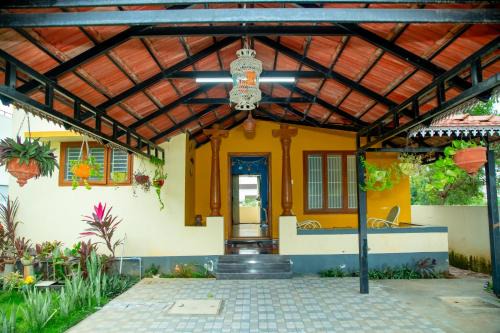 A Chettinad villa in Coimbatore on the way to Adiyogi and nearer to Maruthamalai