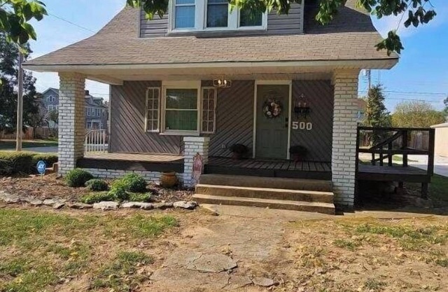 A classic home in the heart of Holdenville!