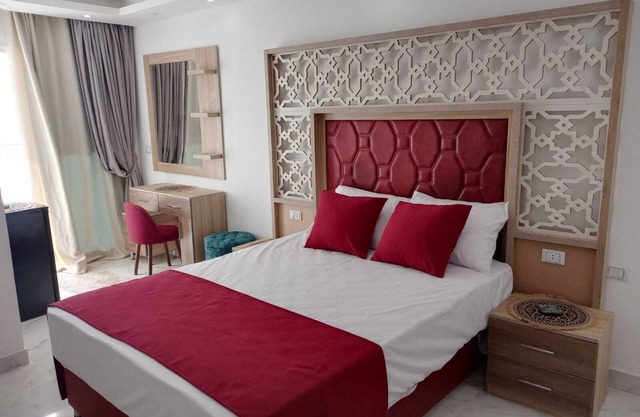 A comfy chalet in Horgada directly on the beach with an Aquapark!