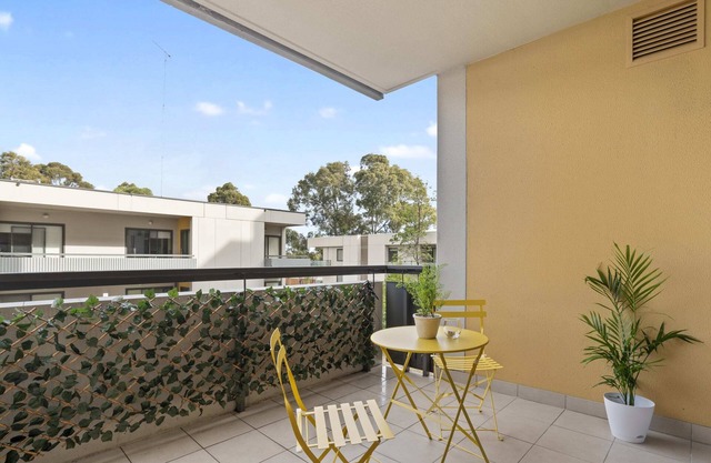 A Comfy & Cozy 2BR Apt Near Flemington Races