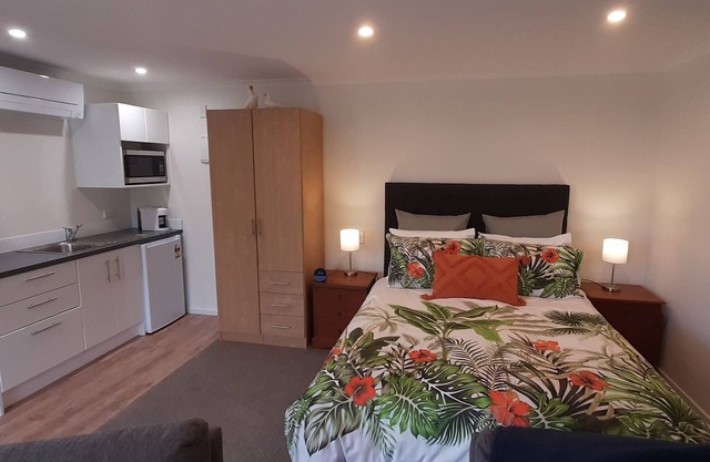 A cozy studio retreat near Te Awamutu.