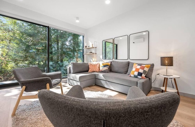 A cutting-edge modern-eco house, where stylish design meets eco-conscious living
