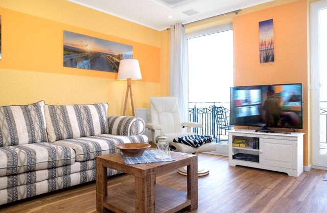 app. Seaside - vacation right on the beach!!!